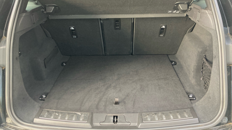 Land Rover Range Rover Evoque 1.5 P300e R-Dynamic SE 5dr Auto Hatchback